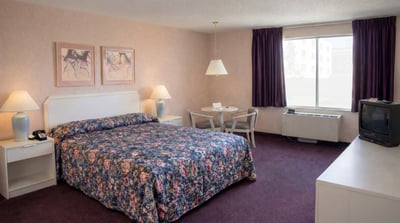 King bed room view